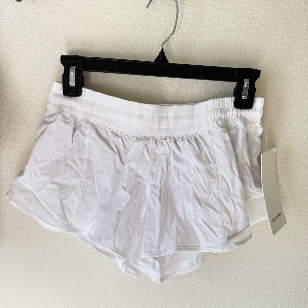 NWT Lululemon Hotty Hot Low-Rise Lined Shorts 2.5”